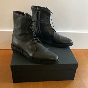 Black leather ankle boots / club Monaco size 39